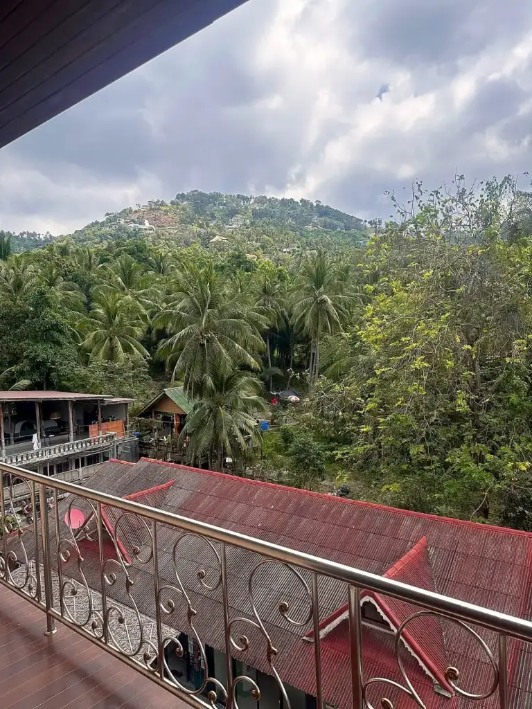 Der Blick vom Balkon im zweiten Stock des Haad Yao Bayview, Koh Phangan