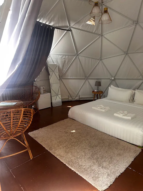 The room inside the dome tent at Cosy Garden Khao Sok