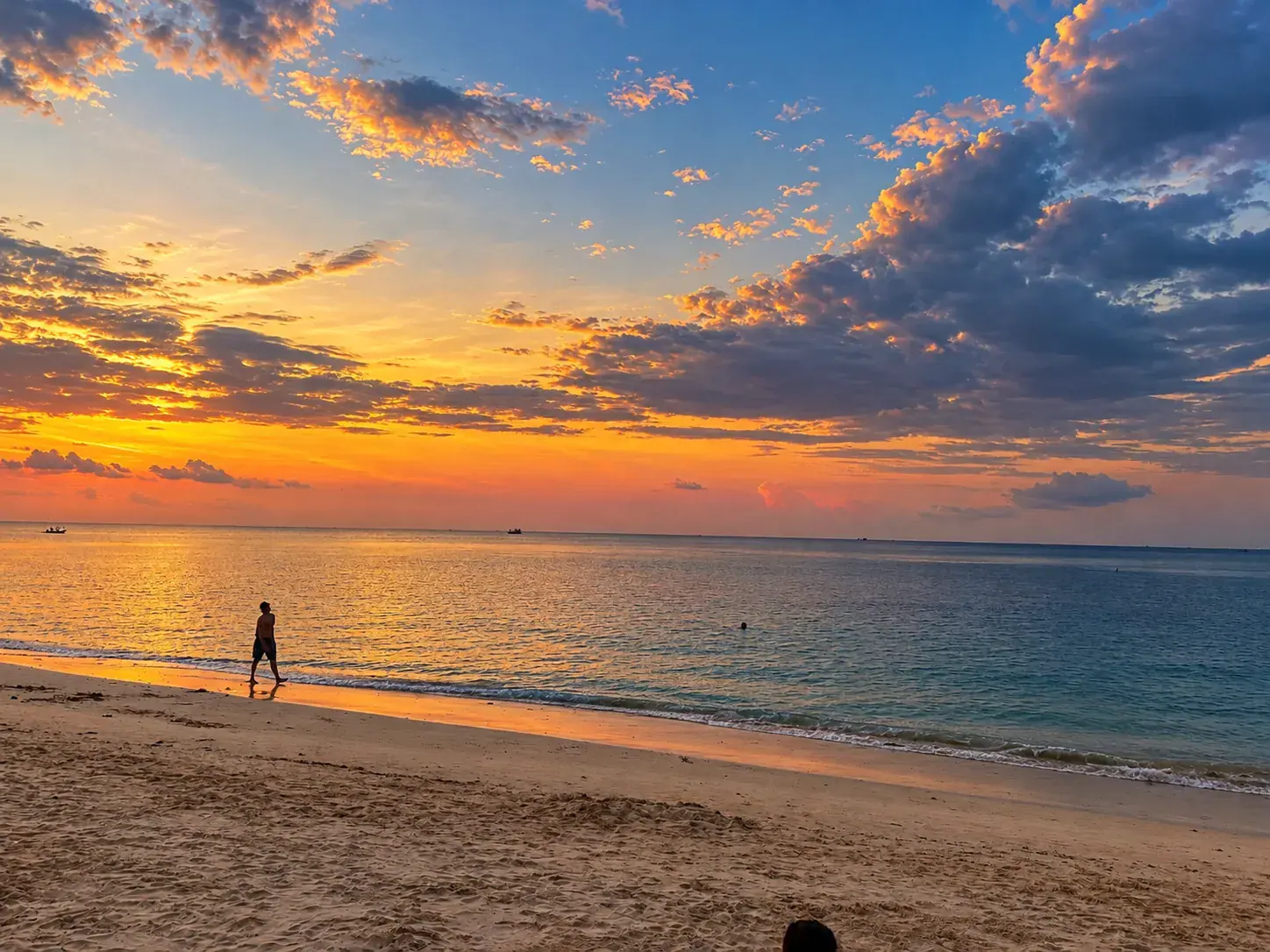 Sonnenuntergang am Strand von Haad Yao, Koh Phangan