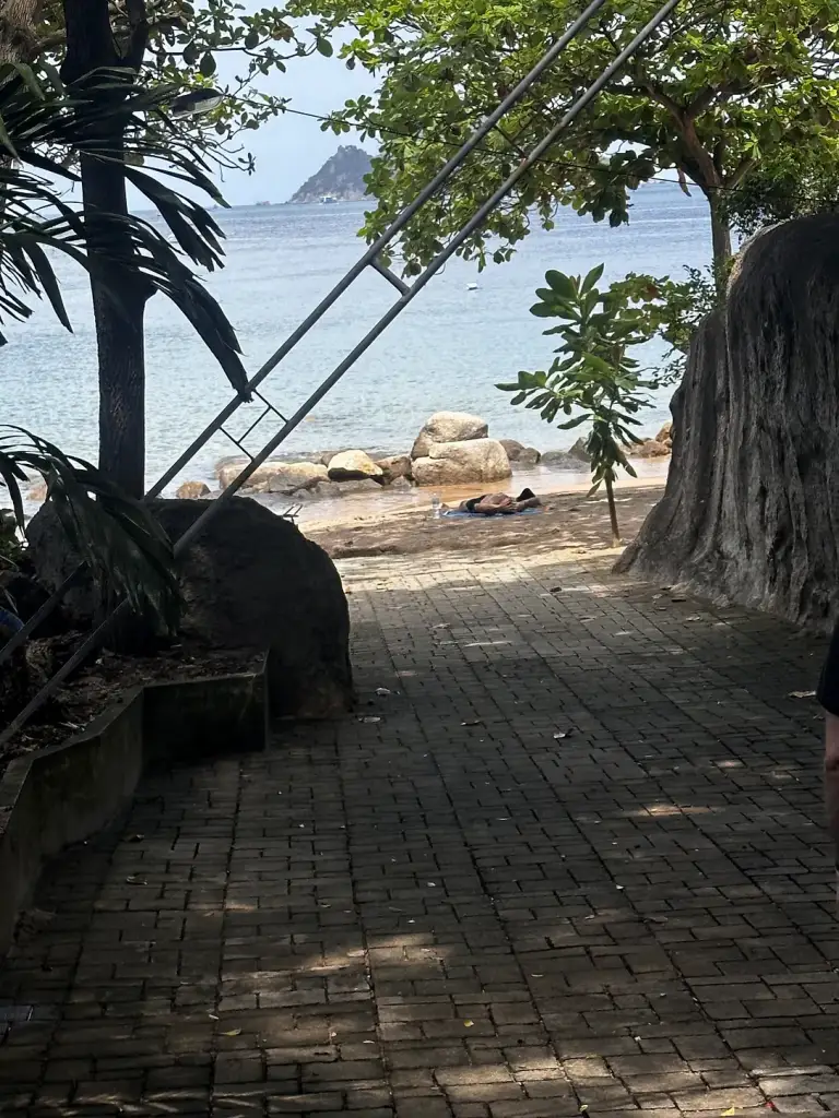 The path from Ocean View Resort towards the sea in southern Sairee