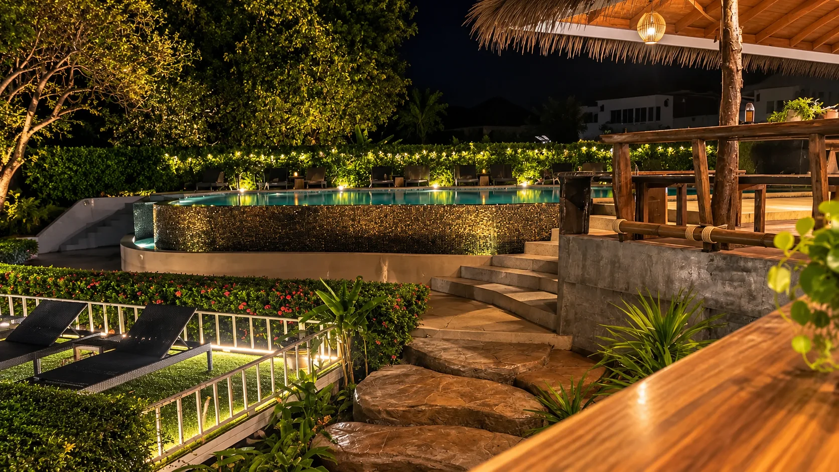 Railay Phutawan Resort - the pool and garden in the evening