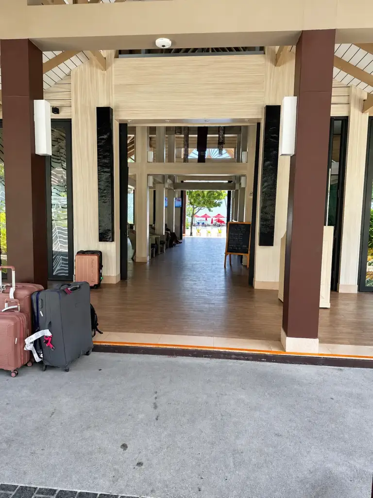 Der Eingang zur Lobby des Amari Koh Samui