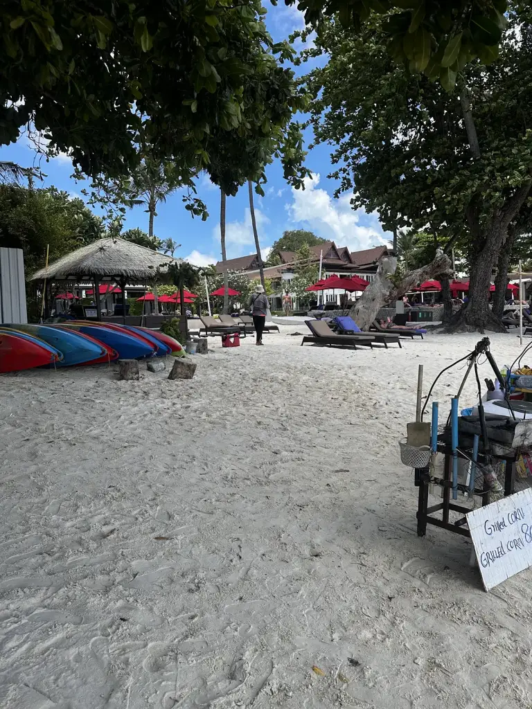 Der Strand vor dem Hotel Amari Koh Samui