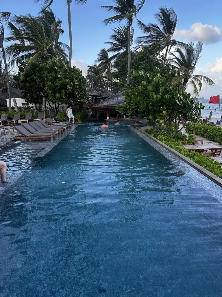 The long pool at Banana Fan Sea with its dark stone edge