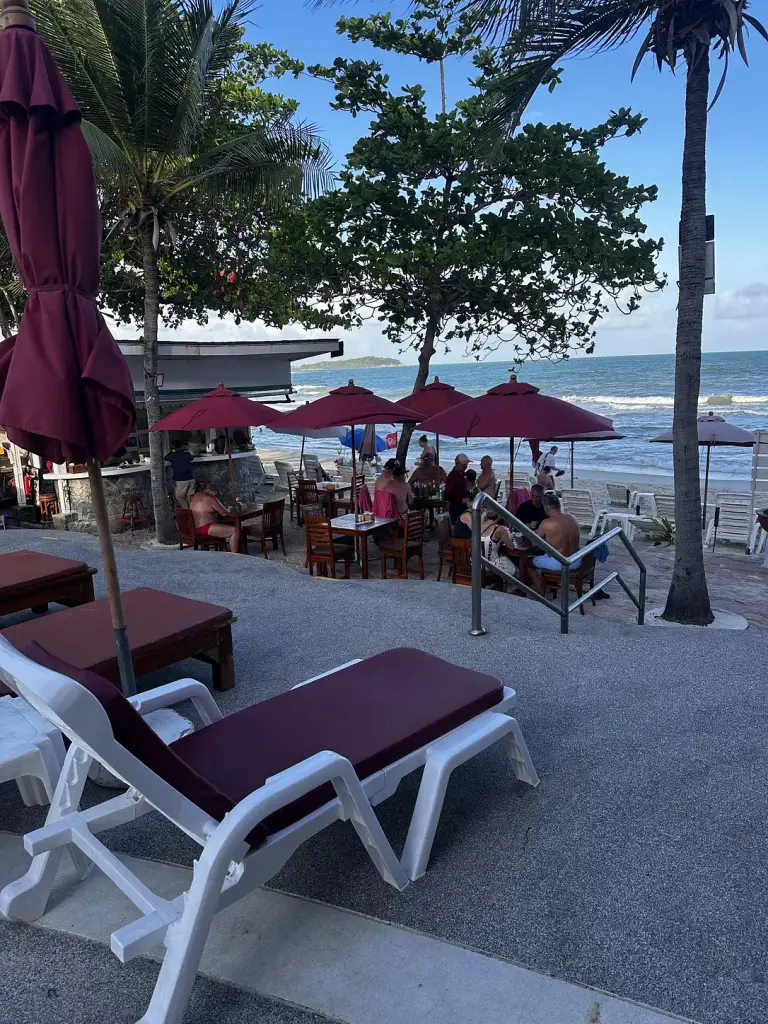 Sun loungers facing the sea - Chaba Samui Resort (MATCHA), Koh Samui