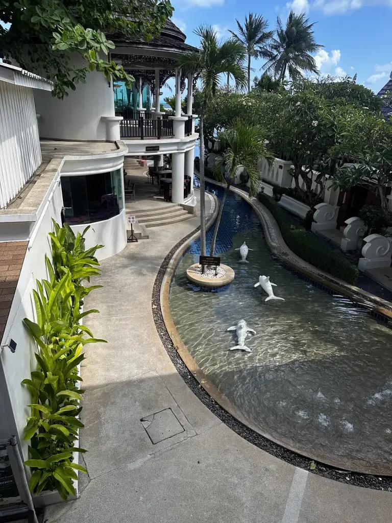 De watergoot op het terrein - Dara Samui Beach Resort, Koh Samui