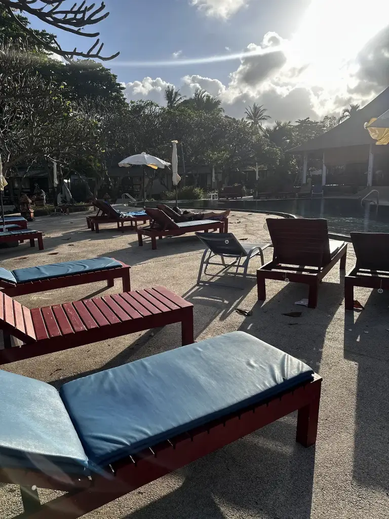 Liegen im Schatten - Malibu Beach Resort, Koh Samui