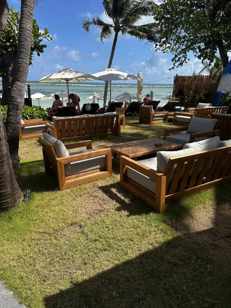 Die Sitzbereiche mit Blick aufs Meer - Muang Samui Spa Resort, Koh Samui