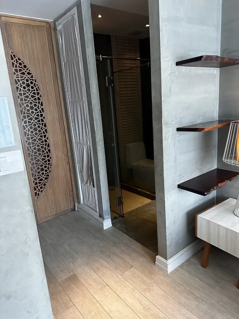 The shower and bathroom at The Tarna Align Resort