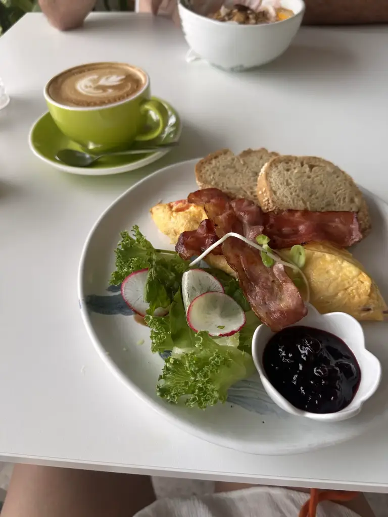 The gluten-free bread at What's Cup, Haad Yao